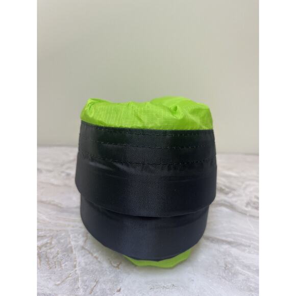 The Official "Pouch Couch" GREEN-Beach, Camping, Backyard - Picture 4 of 10